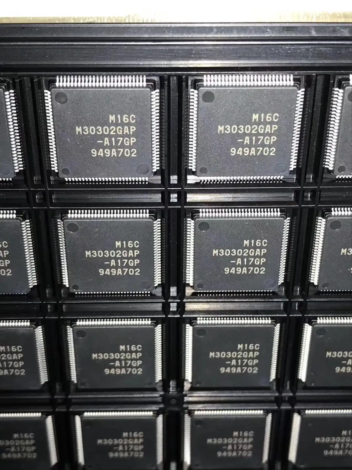 10 Cái/lốc M30302GAP M30302GAP-A17GP QFP100 Gốc Mới Miễn Phí Vận Chuyển