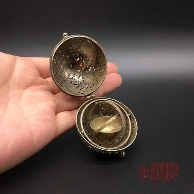Exquisite Antique Copper Aromatherapy Ball Hollow Mini Home Incense Ball Backflow Incense Burner Sachet Ball Pendant Tea Ceremon