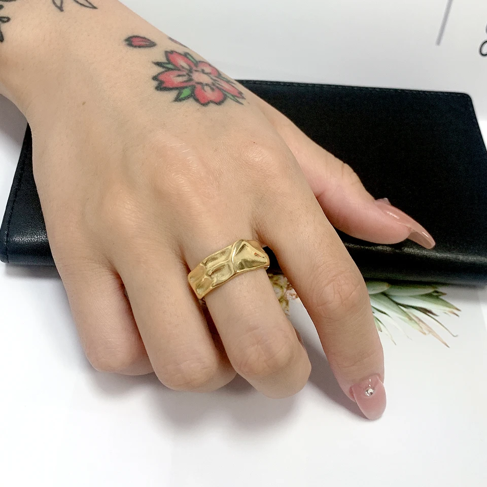 Trendy Irregular Statement Geometric Rings For Women Stainless Steel Jewelry Gold Metal Texture High Quality 18 k Finger Ring