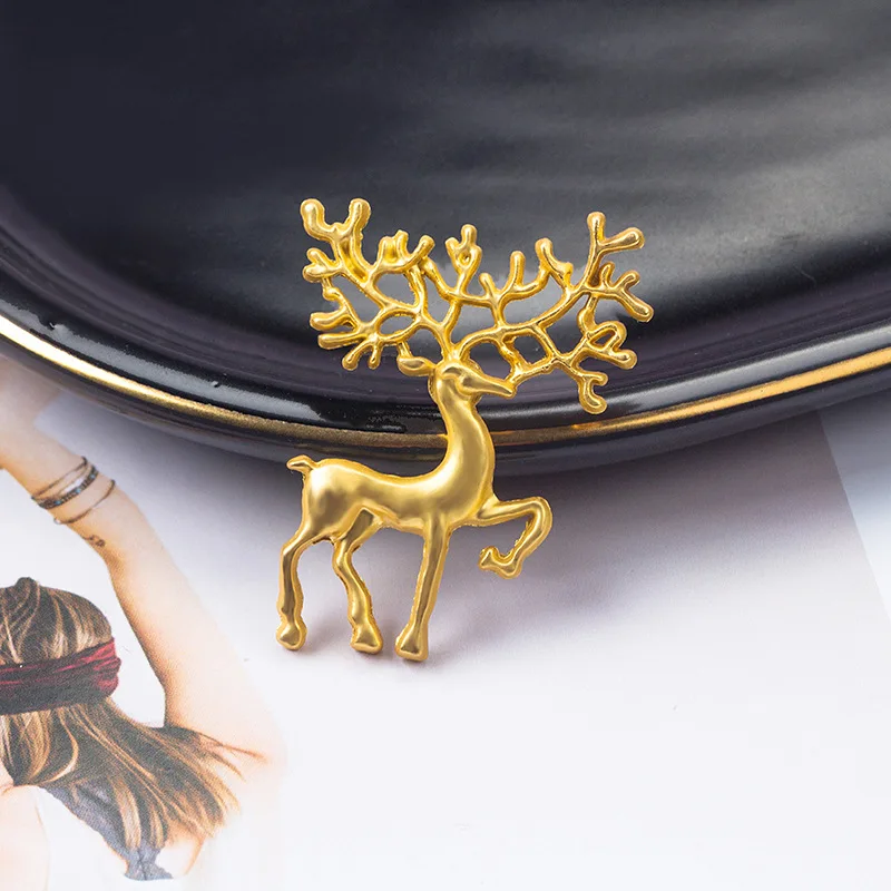 Christmas Gift Brooch 2021 Fashion New Temperament Matte Matte Elk Art Brooch Women's Clothing Manufacturer Sales Spille Donna