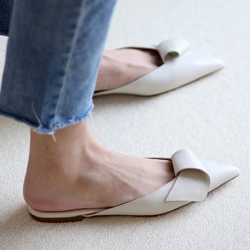 Woman 2022 Women Cow Leather Mules Flats Shallow Slippers Pointed Toe Designer Mules Ladies Casual Flat Shoes Korea Style