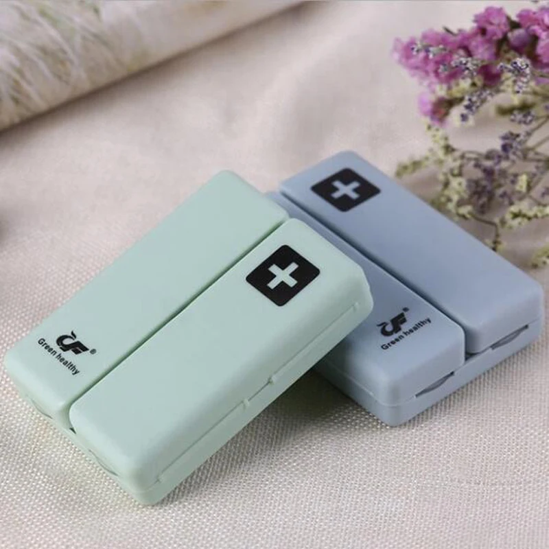 Kreative faltbare kleine Pillendose, tragbare und geteilte Pillendose, 7 Tage pro Woche, Mini-versiegelte Pillendose mit großem Fassungsvermögen, magnetisches Etui