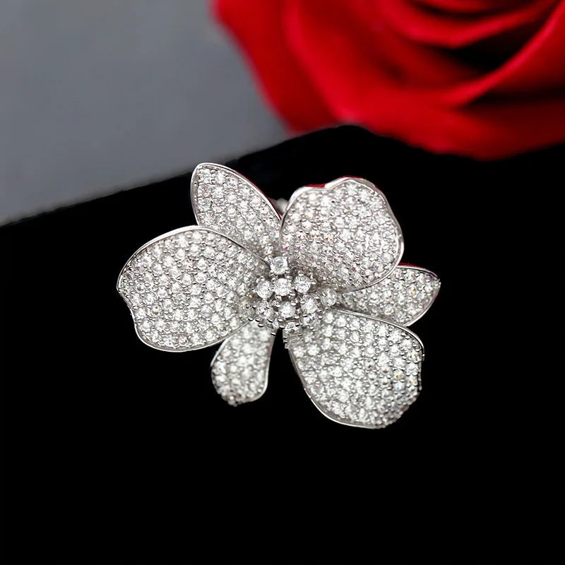 1pc Flower Shaped Finger Rings Full-jewelled Luxury Resizable Finger Ring Handmade Fashion Jewelry for Party Banquet Gift