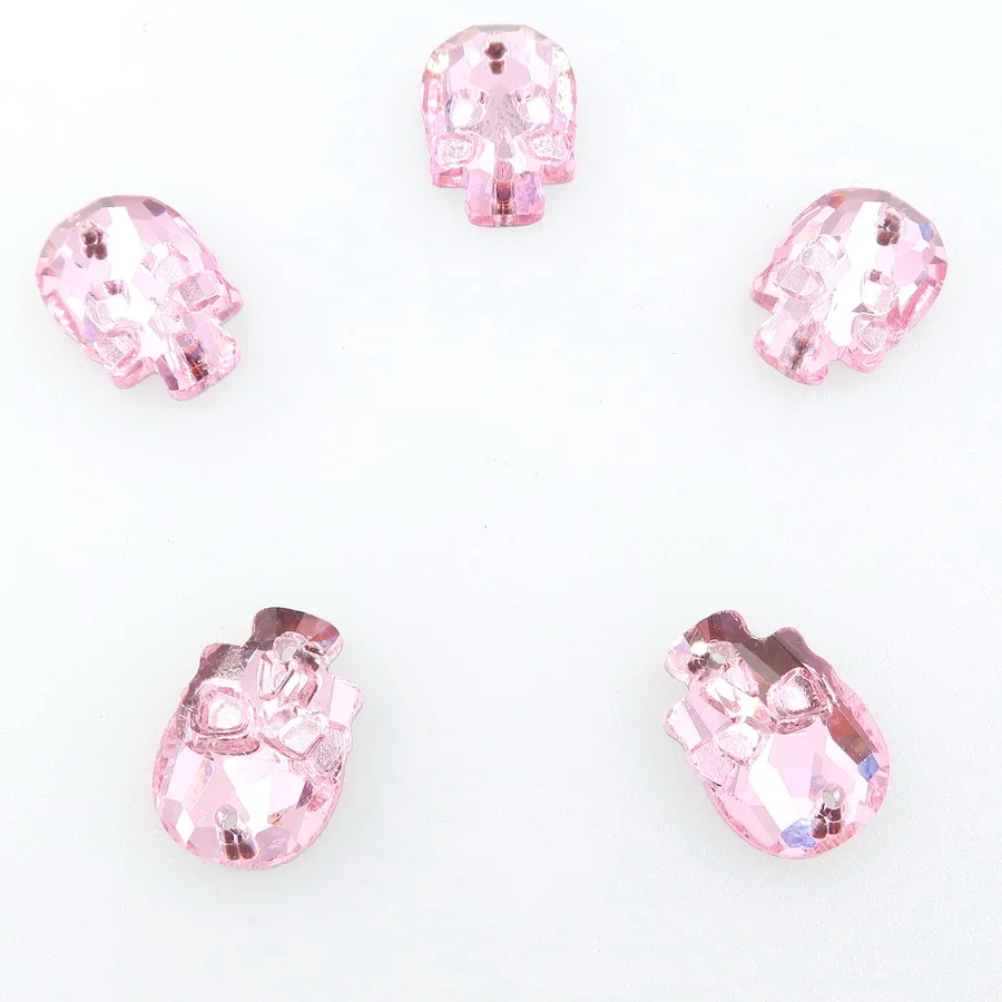 Totenkopfförmige Glaskristalle mit 2 Löchern, 14 mm, 18 mm, 20 Stück/Stück, zum Aufnähen von Strassperlen für Hochzeitskleider, Kunsthandwerk, DIY – Detail 7