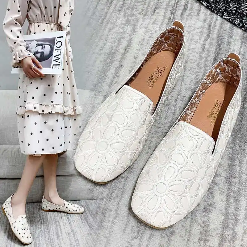 Comfort Loafers Ladies Cutouts Summer Leather Moccasins Women Casual Pointed Toe Shoes Mother Yellow Flats 2022 Spring New Flats