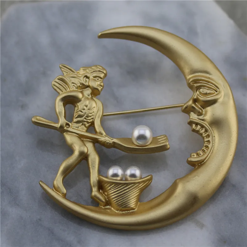 Vintage Chinese Ancient Mythology Pangu Has Created A World Moon Pearl Button Badge Baroque Lapel Brooch Pin Decoration Jewelry