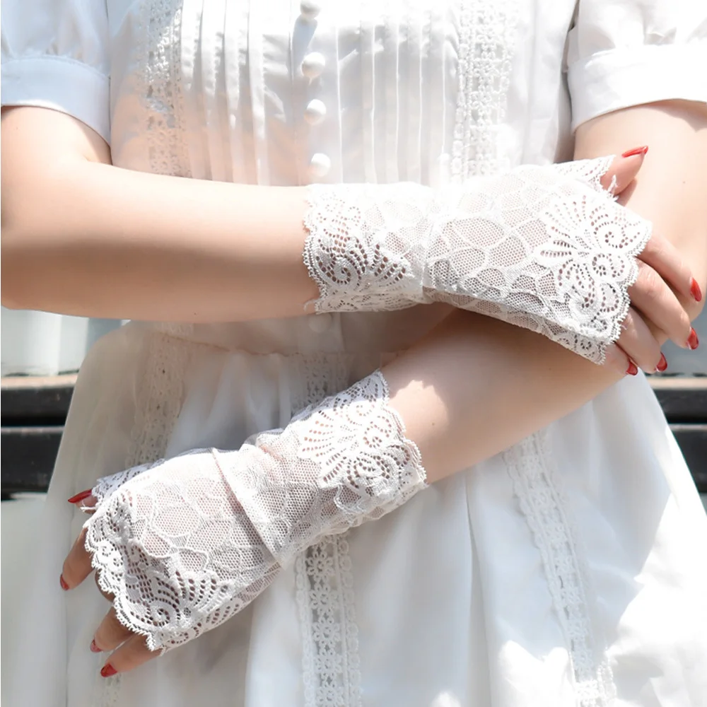 Lady\'s Fingerless Black Floral Lace Gloves Summer Thin UV-Proof Driving Gloves Gothic Sexy Short Hollow Party Gloves