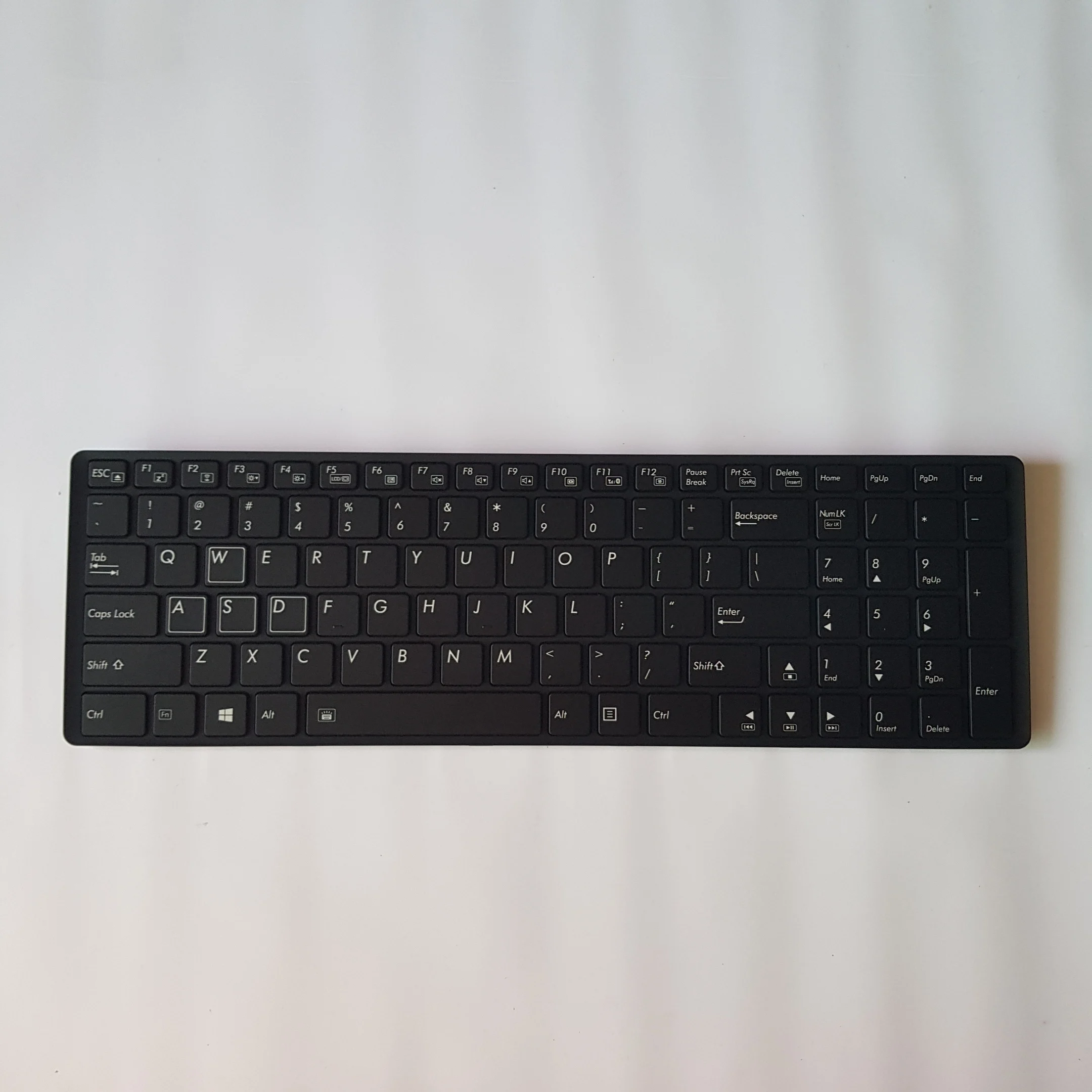 Kerangka Perak Backlit US/UK Keyboard untuk Gigabyte P35G V142645C 97-D0002-US-OB-00-02 Bingkai Perak Backlit US/UK Keyboard untuk Gig