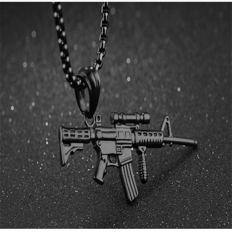 2021 New Army Fan Fashion Titanium Steel Necklace Hip Hop Exquisite Silver Gold AK47 Gun Pendant Necklace Couple Accessories