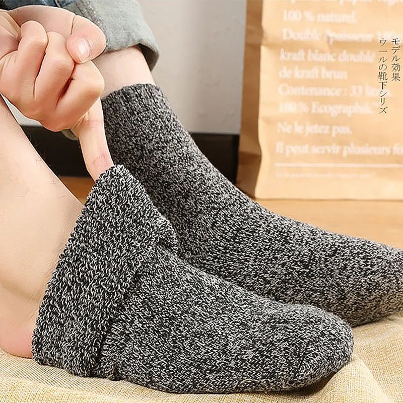 Männer dicke Winter warme Wolle Mann Socken Paare Frauen Füße Kaninchen Fell reine Farbe hochwertige Mode Harajuku Baumwolle Mid Tube