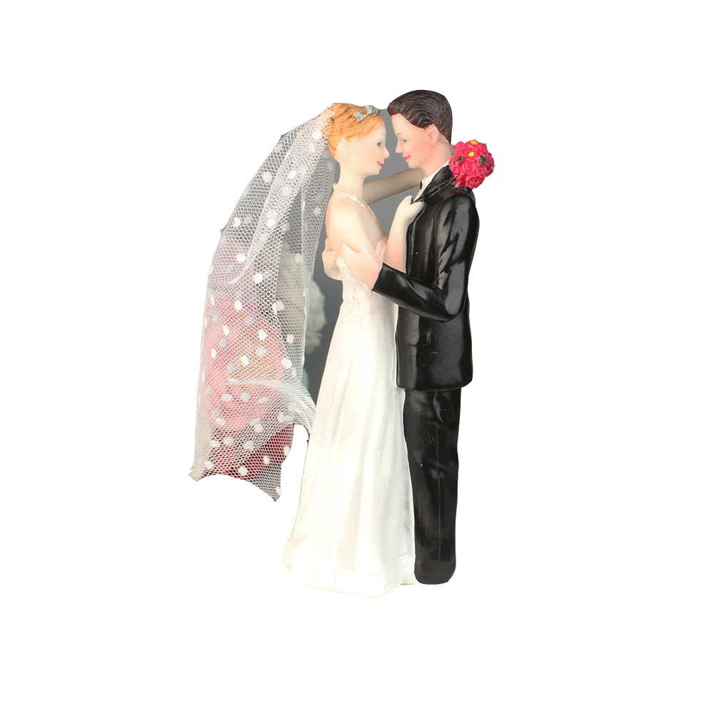 

Cake Doll Resin Decoration Valentine's Day Gift Cake Top Decoration wedding gift toy bride and groom are affectionate