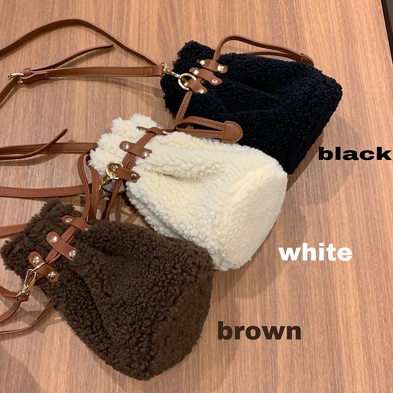 Corea Stlye Inverno nuovo di lana morbida delle donne della borsa mini donne sveglie borsa Secchiello Con Coulisse peluche Femminile borse A