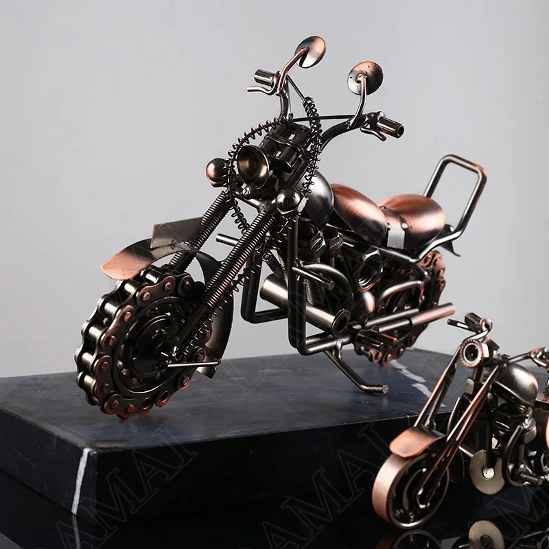 

Creativity Iron Art Decorations Halle Motorcycle Living Room Decorate Desktop Retro Adornment Home Decoration Modern Ornaments