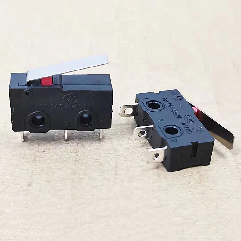 Three-foot medium-sized micro button limit switch stroke switch KW11-B 3P copper point internal buckle contact switch