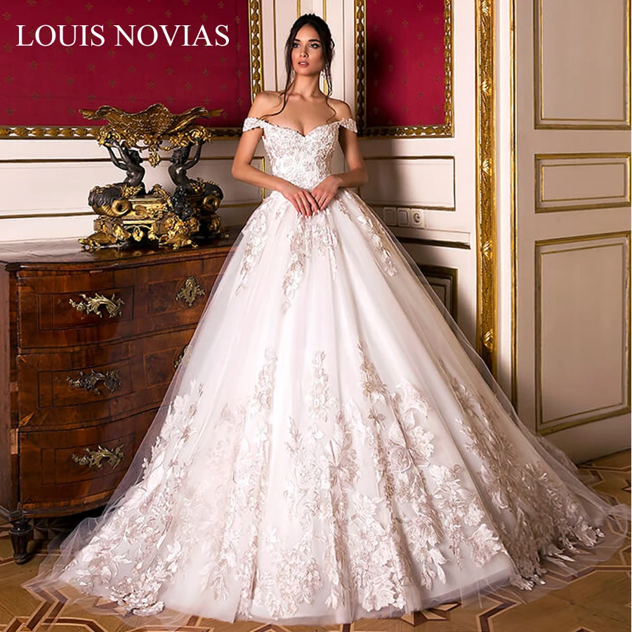 

Louis Novias Lace Wedding Dress High Quality Graceful Beach Sleeveless Beading Embroidery Cathedral Royal Train Princess