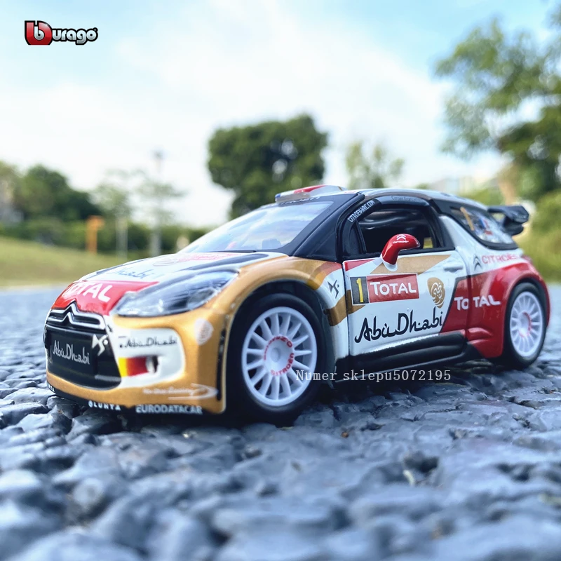 Bburago 1:32 2013 Cittroen DS3 World NO1 WRC rally car model Simulation Alloy Car Model Collect gifts toy