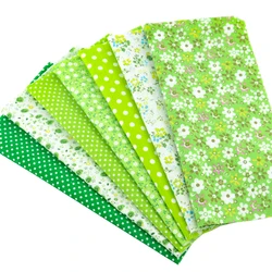 Booksew 100% Tessuto di Cotone 7 pz/lotto Tema Verde Bella Floreale e Stile Puntini Quilting Panno Patchwork Crafts Cucito Doll