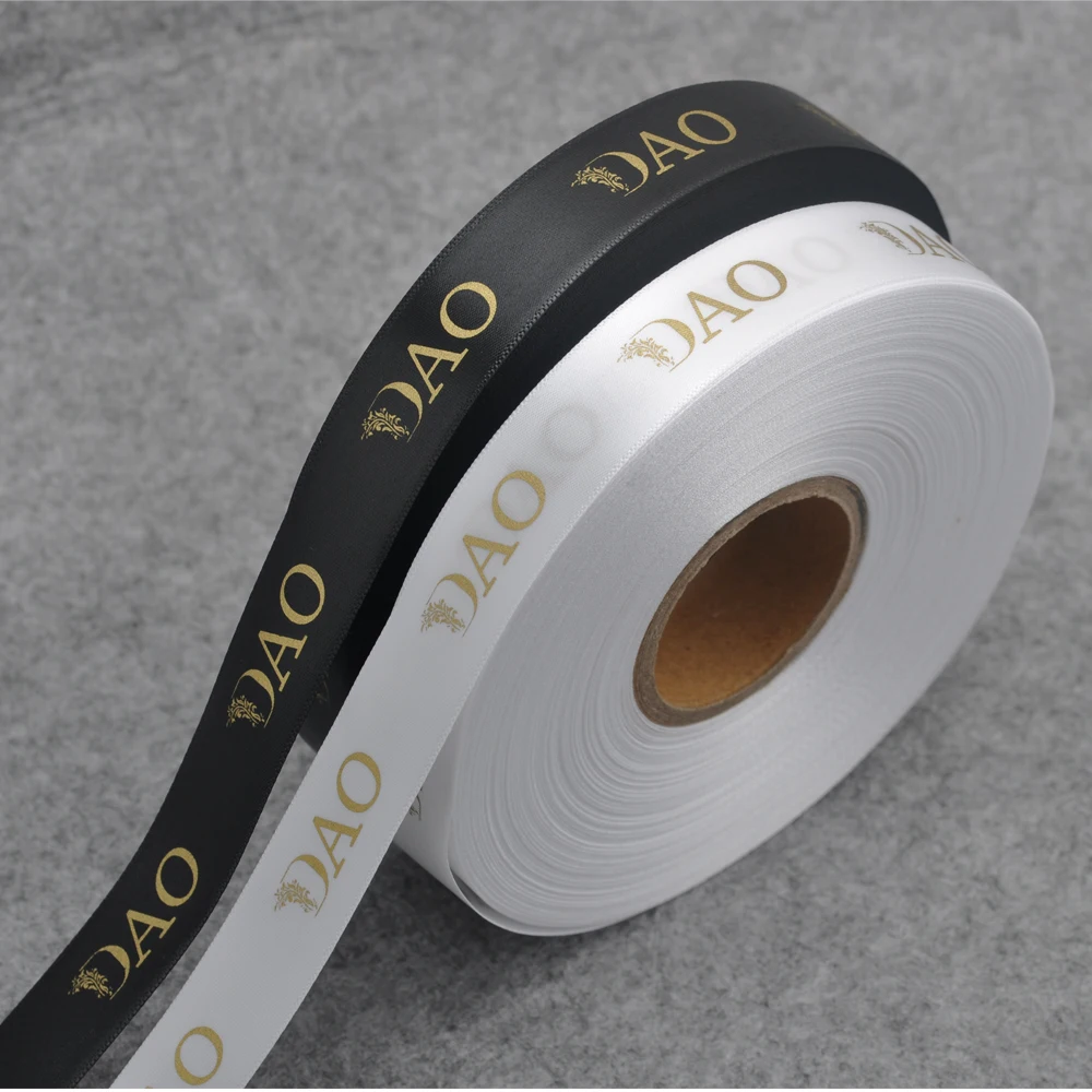 1000pcs/roll CUSTOMIZED Design POLYESTER Silk Print Labels Tapes Metallic Gold Color Satin Ribbon Clothing Gifts Tapes LBR-003