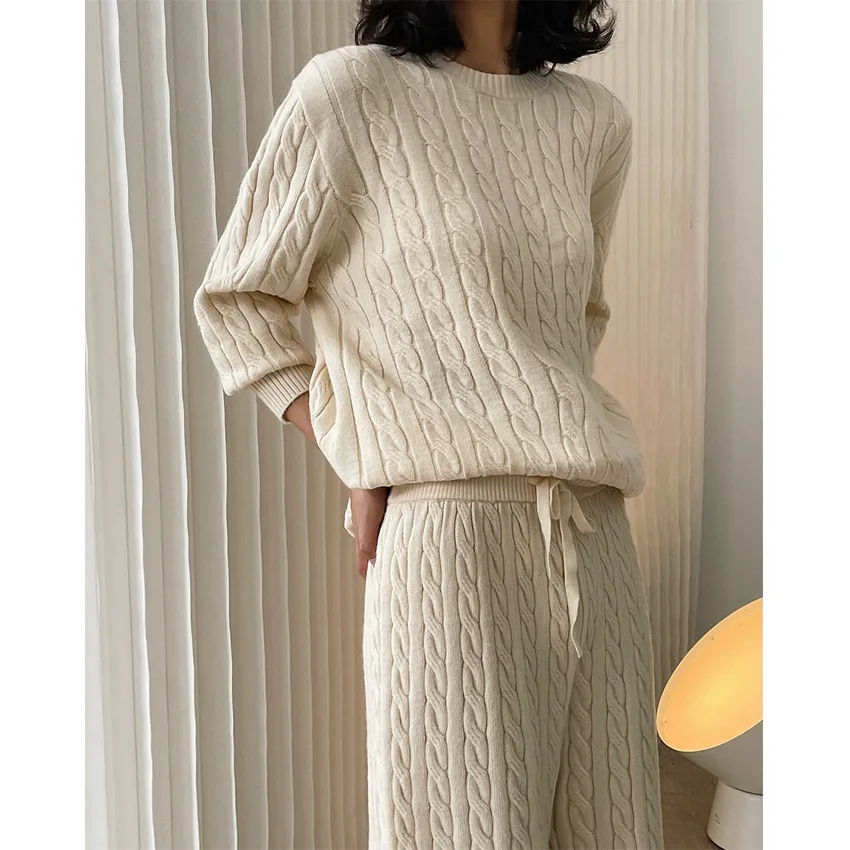 Autumn and Winter New Thickened Lazy Warm Twisted Sweater Loose Thin and Comfortable Knitted Top for Women