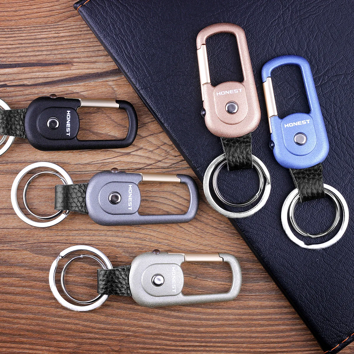 Frosted Color Business Keychain Classic Fashion Man Woman Couples Car Metal Key Ring LED Lighting Key Chain Christmas Gifts