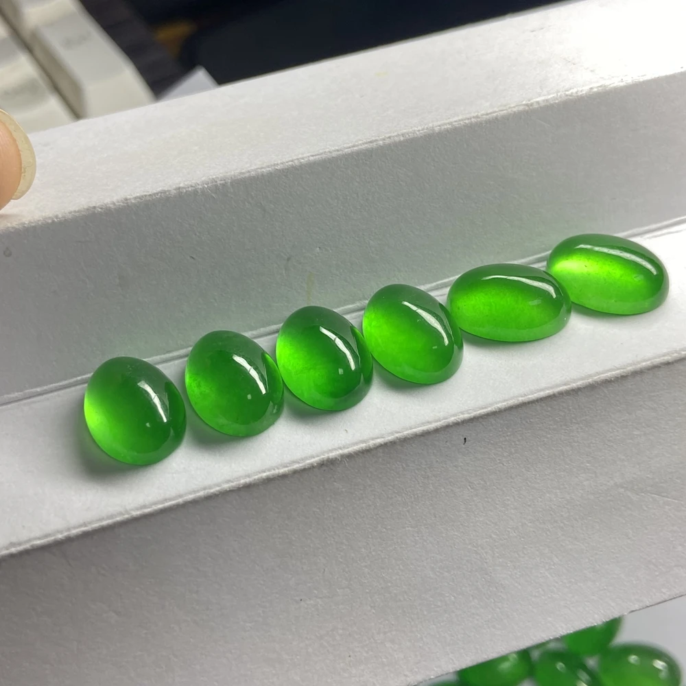 

Meisidian Natural Oval Green Jade Oval 8x10mm Cabochon Gemstone On Sale