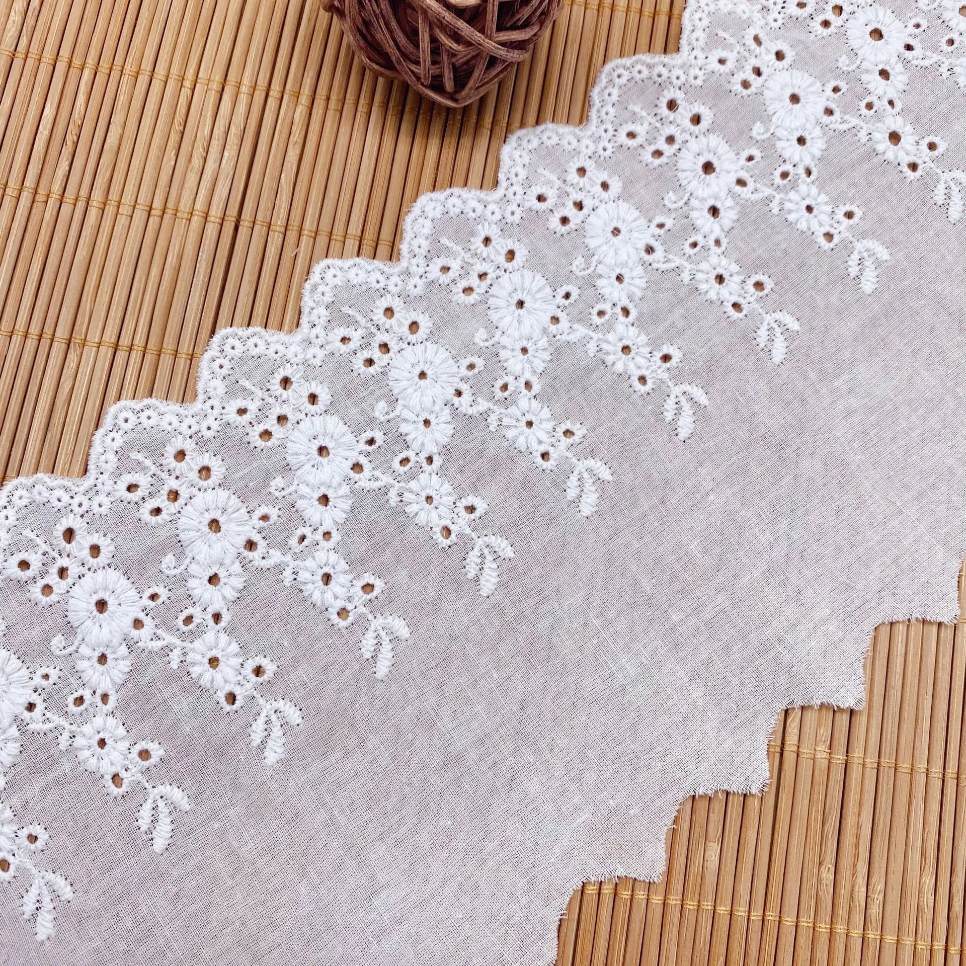 高級白綿刺繍フラワーレース襟生地縫製アップリケ DIY リボントリムブライダルギピュールロリータ布ドレス