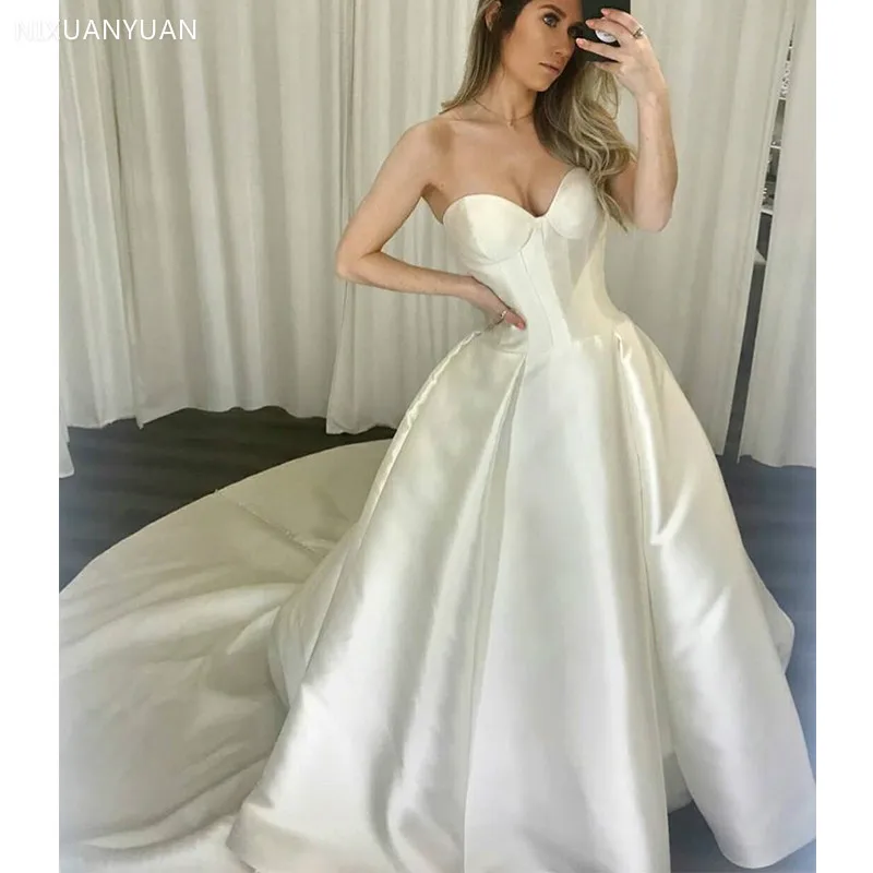 

2023 New A-line Wedding Dresses Sweetheart Korea Satin White Ivory Chapel Train Bridal Dress Custom Made Simple Robe De Mariee