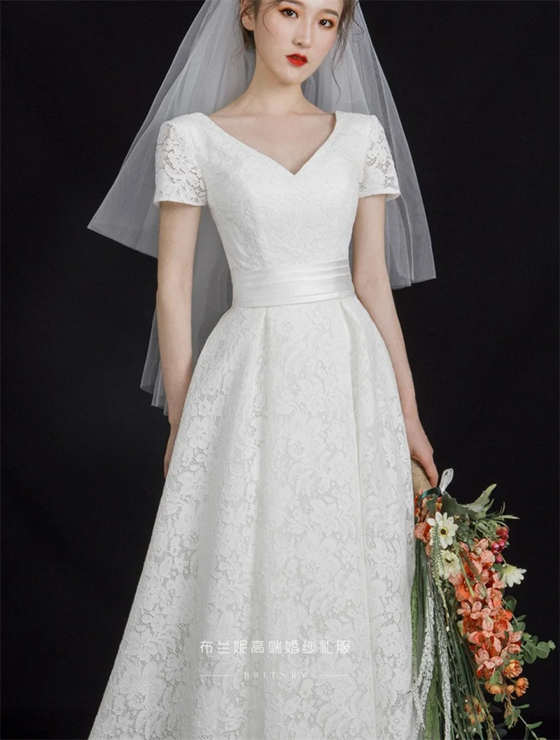 Robe de mariée en dentelle, ligne a, longueur au sol, col en v, nœud au dos, manches courtes, élégante, mariage, 2021