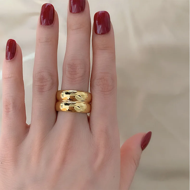 YUN RUO Gold Metal Cold Wind Exaggerated Personality Wide Version 316 L Titanium Steel 18K Gold Plated Index Finger Ring Female