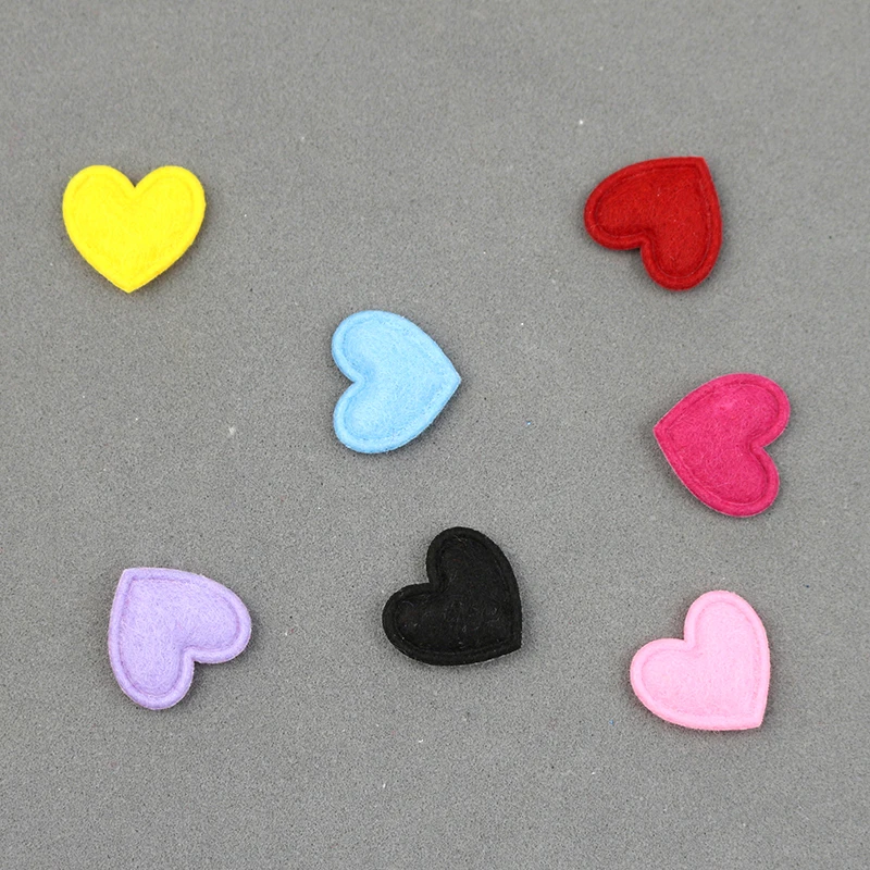 200 sztuk Mini Love Heart wyściełane Patch czuł tkaniny aplikacje DIY Craft Supplie księga gości Basteln materiały szpilka akcesoria do włosów