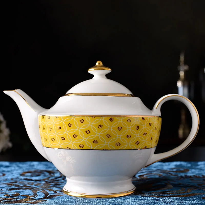 European Lovely Ceramic Yellow Colour Teapot With Strainer Loose Leaf Tea Pot Kettle Milk Pot