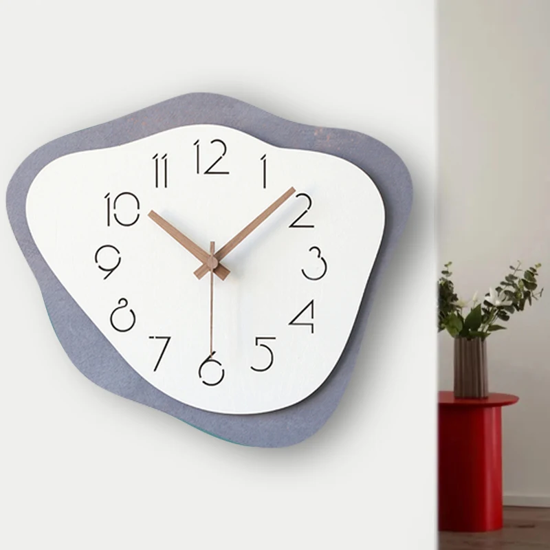 Nordic creative living room fashion wall clock wall watch simple modern household mute special-shaped wall-mounted quartz clock