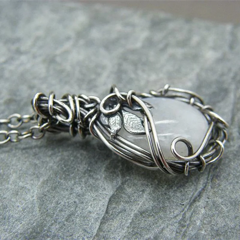 Thorny Natural Gem Stone Opal Irregular Shape Pendant Handmade Crafts DIY Necklace Jewelry Exquisite Moonstone Choker for Woman