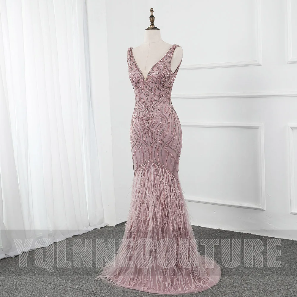 YQLNNE Pink Feathers Long Evening Dresses V Neck Diamonds Beaded Backless Mermaid Evening Gown Formal Party Dress