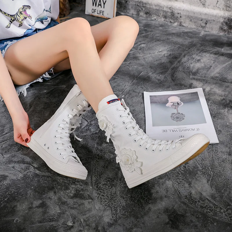 In Tube Boots Women 2020 Autumn Short Tube Casual Rubber Flat Shoe Fashion Front Lace-up Flowers Zipper Canvas Shoes Women Shoes