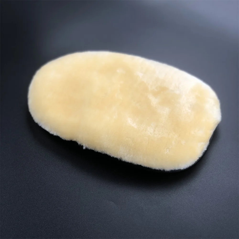 

Car Cleaning Glove For Volvo S40 S60 S80 S90 S40 XC60 XC90 V40 V60 V90 C30 XC40 XC70 V70