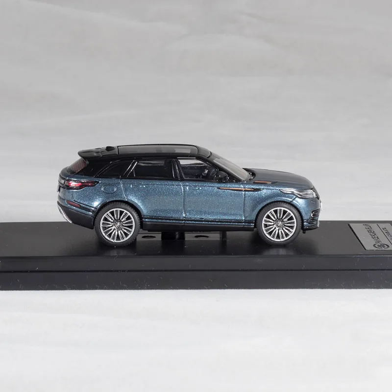 1:64 LCD Land Star Pulse VELAR Land Car Model Simulation Alloy Car Model