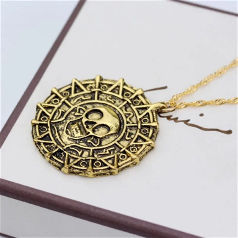 Pirates Of The Caribbean Necklace Jack Sparrow Aztec Skeleton Skull Heads Pendant Coin Medallion Vintage Jewelry wholesale