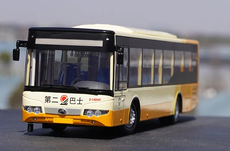 High Quality Original Factory 1:42 Yutong Zk6128hg Diecast Bus Model for Gift, Toy, Collection