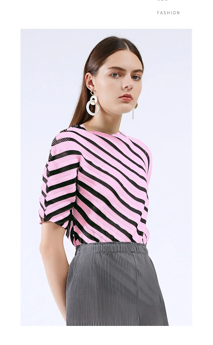 

HOT SELLING Miyake fold easy stripe pressure plait slash neck half sleeve irregularT-shirt IN STOCK