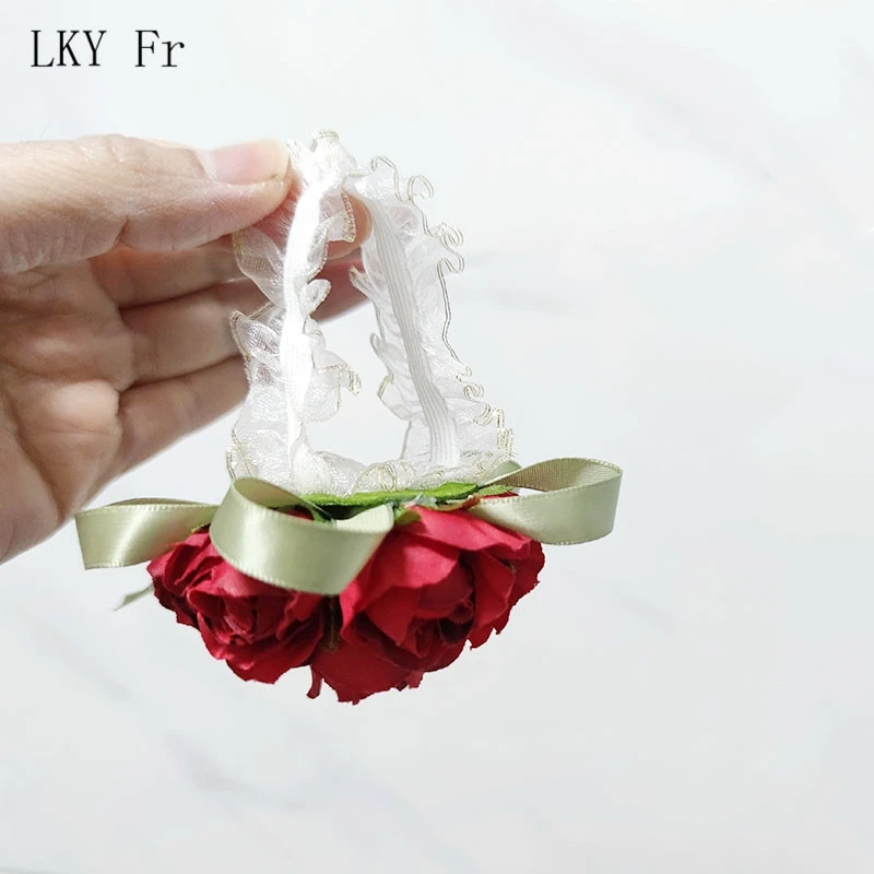 LKY Fr Corsage Wedding Bracelet Bridesmaids Flowers on Hand Artificial Silk Roses Red Wrist Corsage Bridal Accessory Boutonniere