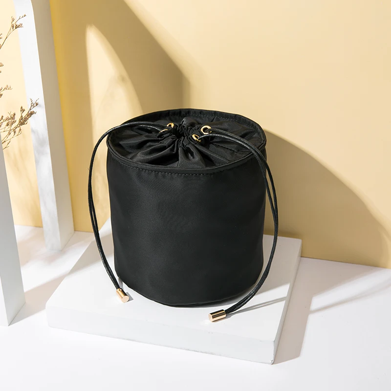 Nylon drawstring cosmetic bag original exquisite high-end travel waterproof liner bag medium