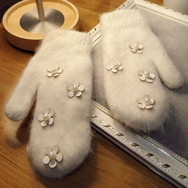 New Women Winter Keep Warm Plus Velvet Inside Thicken Full Finger Female Flower Pearl Cute Lovely Long Rabbit Fur Mittens Gloves