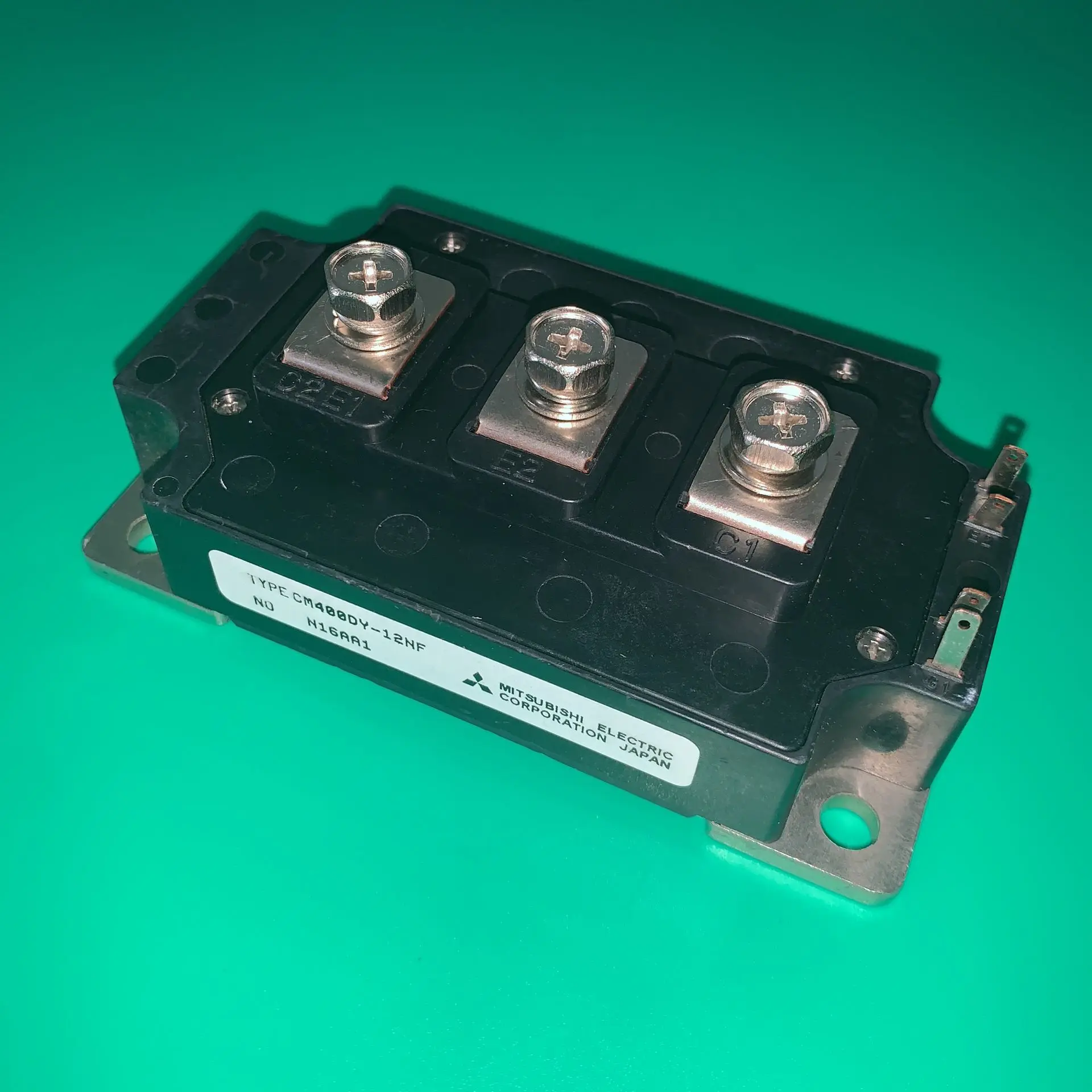 

CM400DY-12NF MODULE CM 400DY-12 NF IGBT MOD DUAL 600V 400A NF SER CM400DY12NF CM400D Y-12NF CM400 DY-12NF