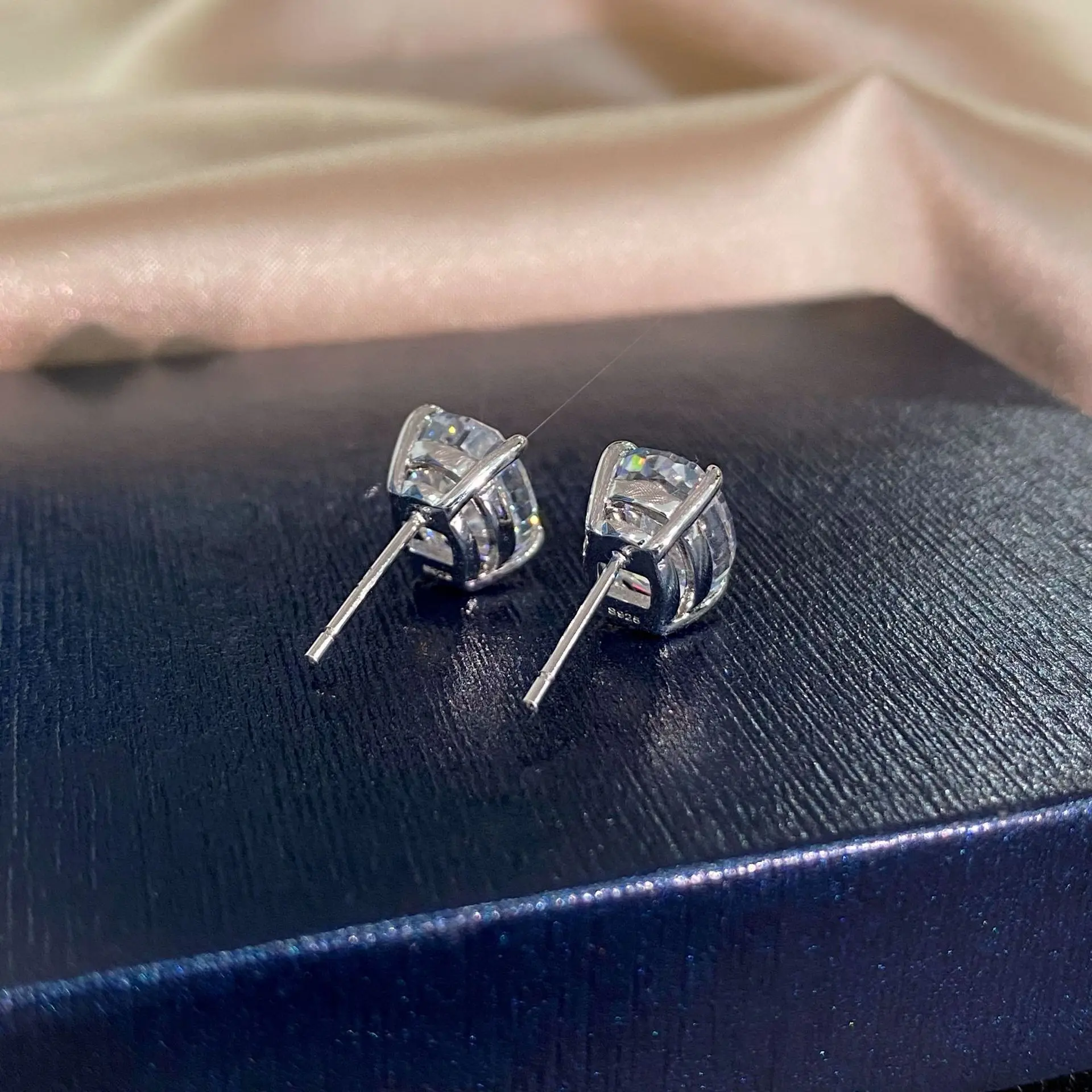 Oval 3ct Moissanite  Topaz Stud Earring 100% Real 925 sterling silver Jewelry Engagement Wedding Earrings for Women Bridal