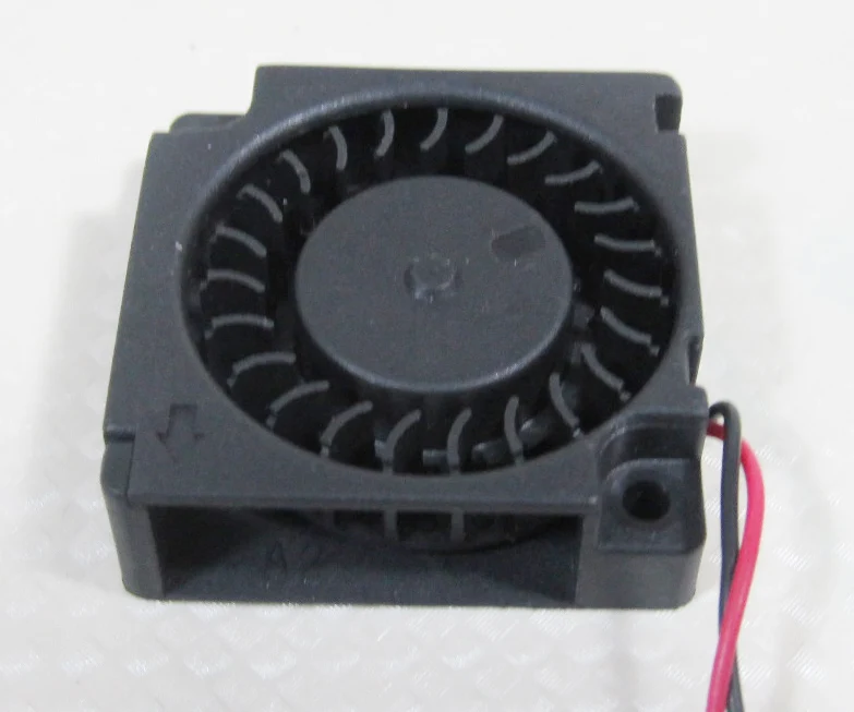 Ventilador sin escobillas Delta BFB0312MA, 30x30x10mm, 3010, 12V, 0.08A, CC, 3 cables, 1 unidad