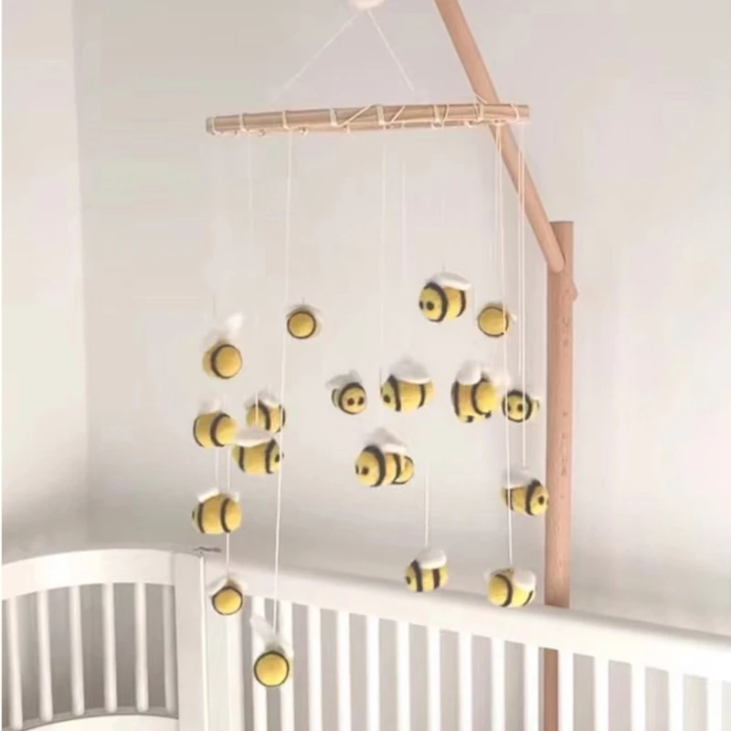 

Lindo guardería Decoración Dormitorio Cuna Móvil Hairball Abeja Colgando Adornos Campanas viento (3 colors)