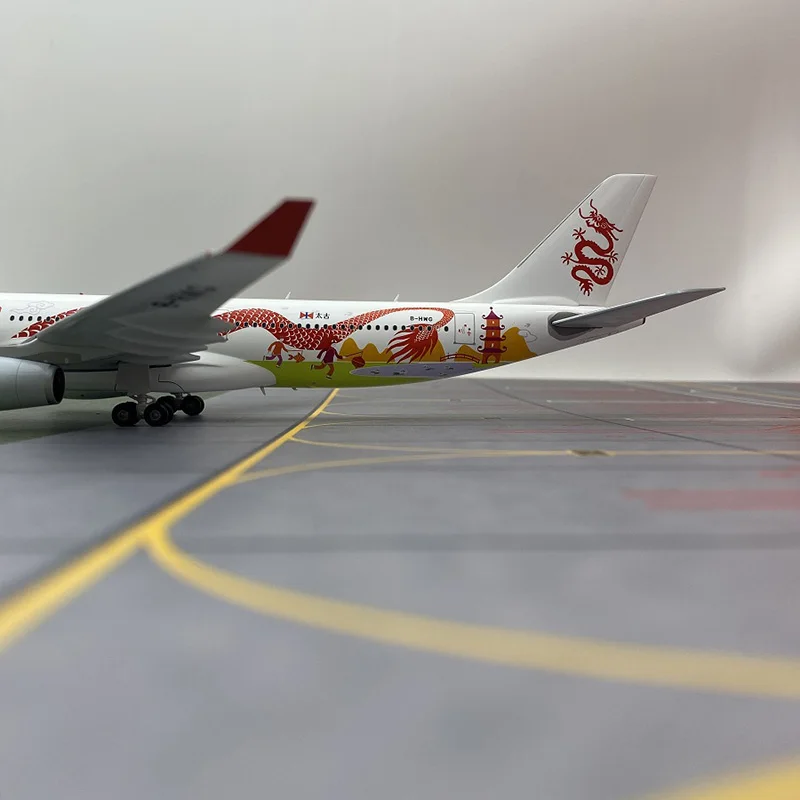 Diecast 1/200 Scale Dragonair A330-300 Alloy Passenger Aircraft Finished Model Airplane Collection Souvenir Ornaments Display