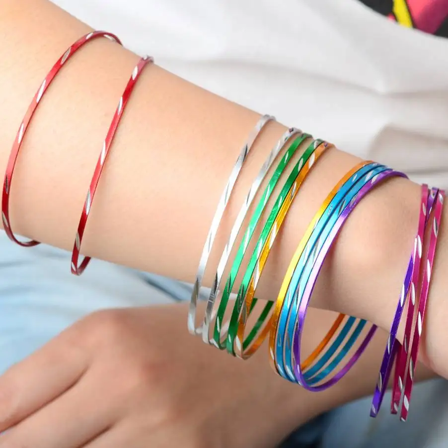 50pcs/Lot Colorful Loop Bracelet Thin Circle Dance Bangle Chromatic Aluminum Charm Cuff Bracelet For Children Wholesale