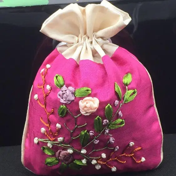 New Favorite Pearl Jewelry Bags 10pcs Chinese Handmade Embroidered Silk Gift Bags Jewelry Pouch Nice Wedding Gift Bags